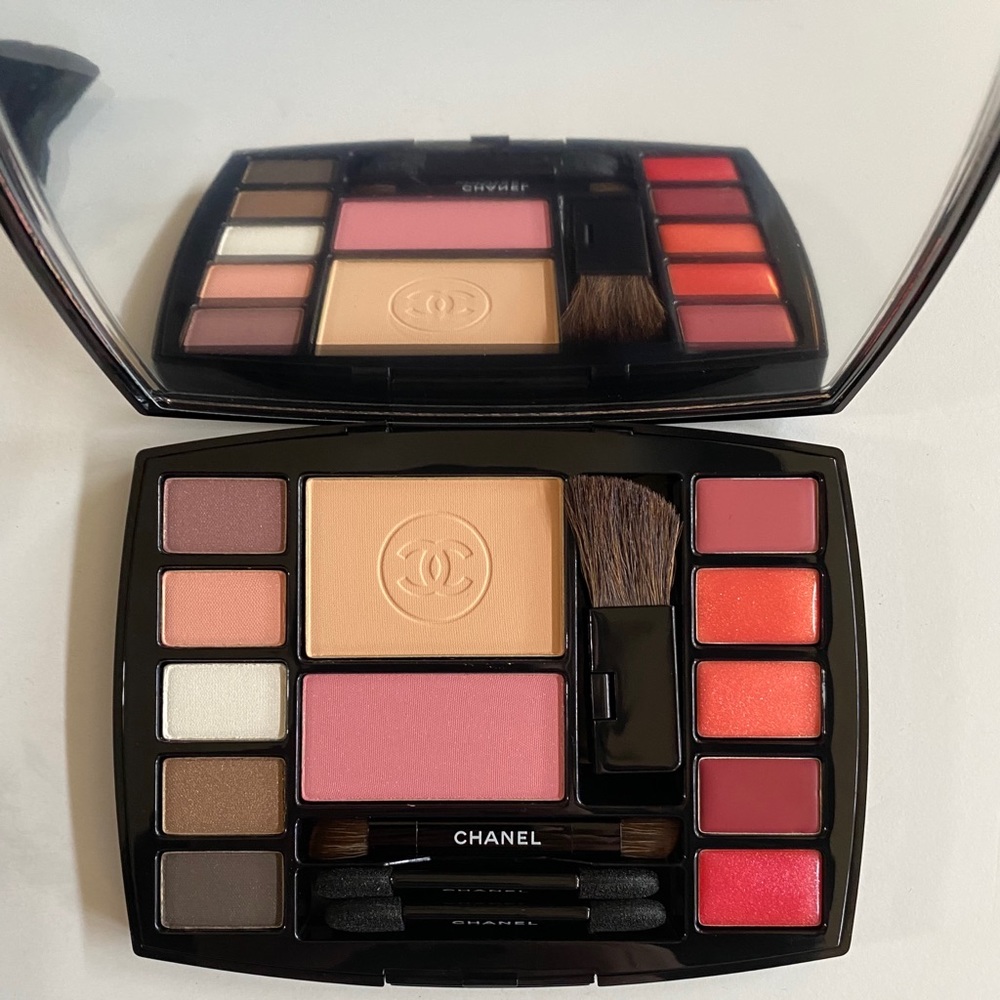 Chanel travel makeup palette